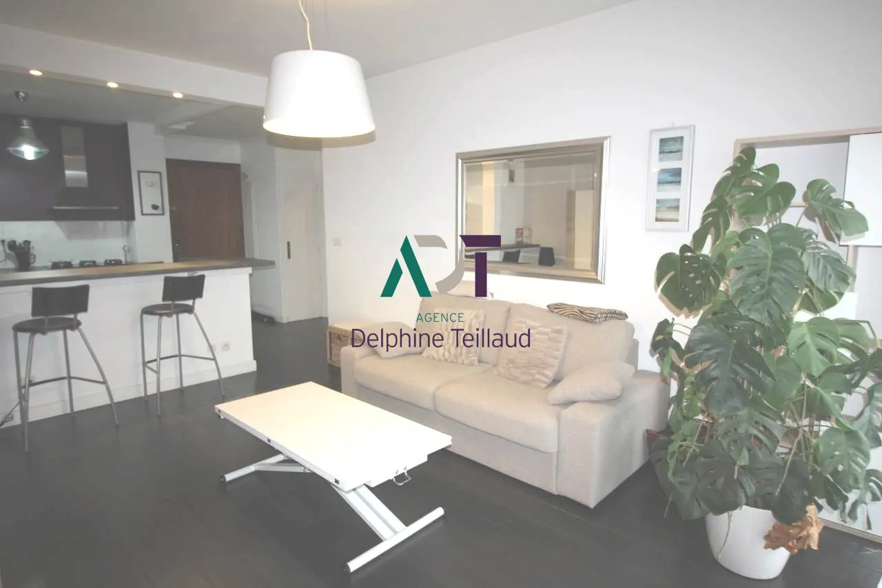 À vendre T2 meublé de 47 m² à Grenoble avec balcon et parking 