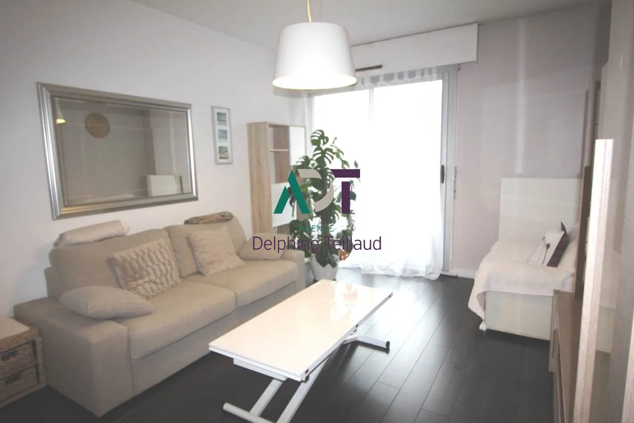 À vendre T2 meublé de 47 m² à Grenoble avec balcon et parking 