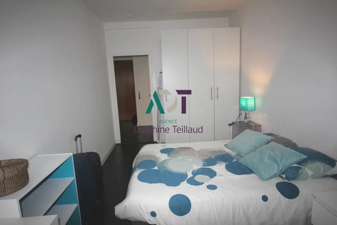 À vendre T2 meublé de 47 m² à Grenoble avec balcon et parking 