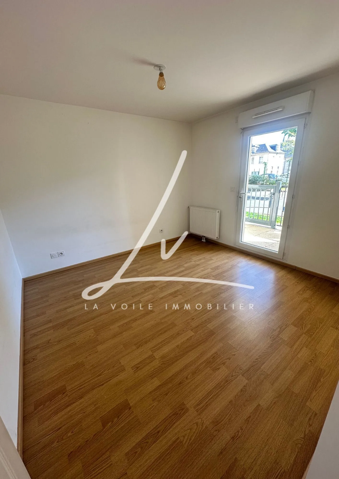 Appartement 2 pièces à Caen dans résidence récente avec balcon et parking 