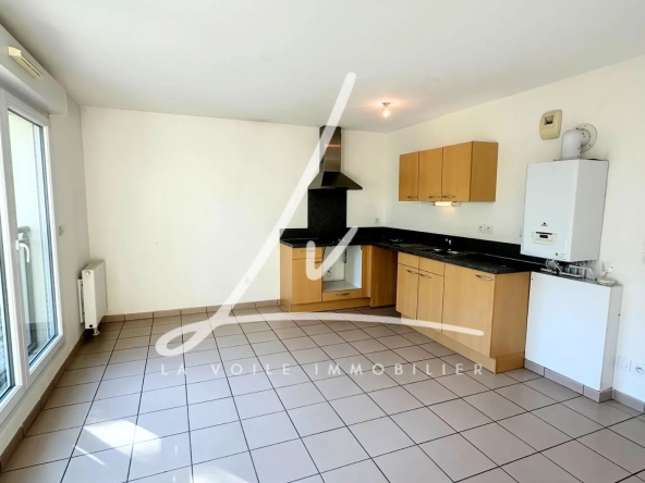 Appartement 2 pièces à Caen dans résidence récente avec balcon et parking