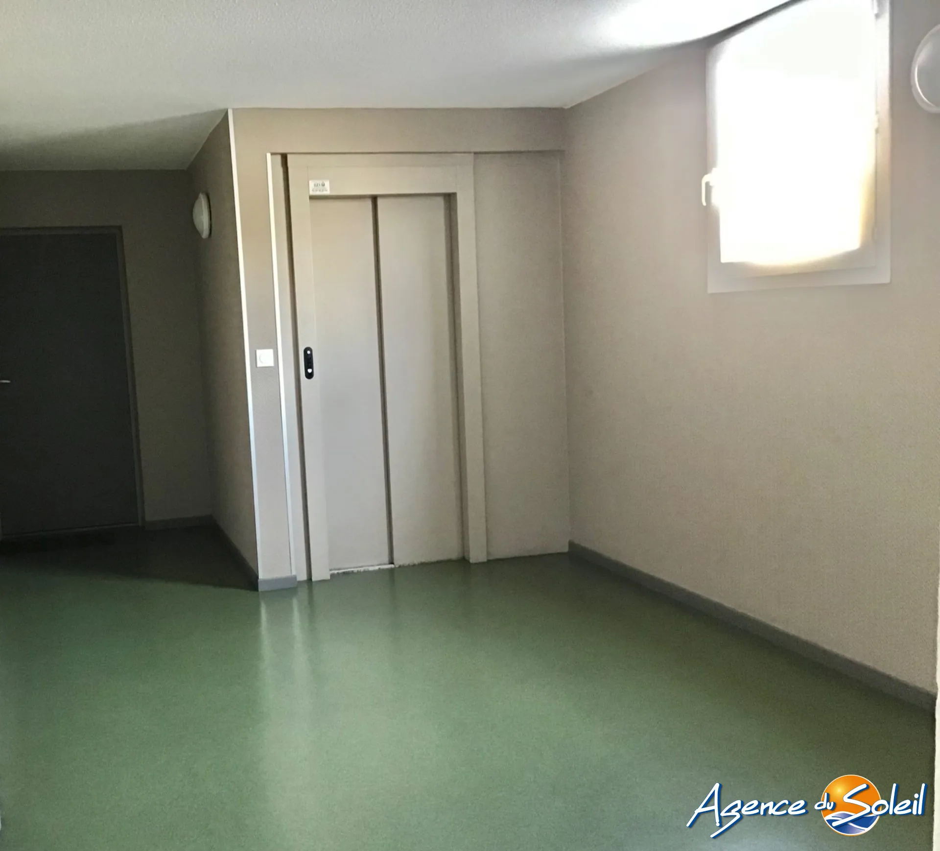 Appartement T2 meublé avec terrasse et parking à Perpignan 
