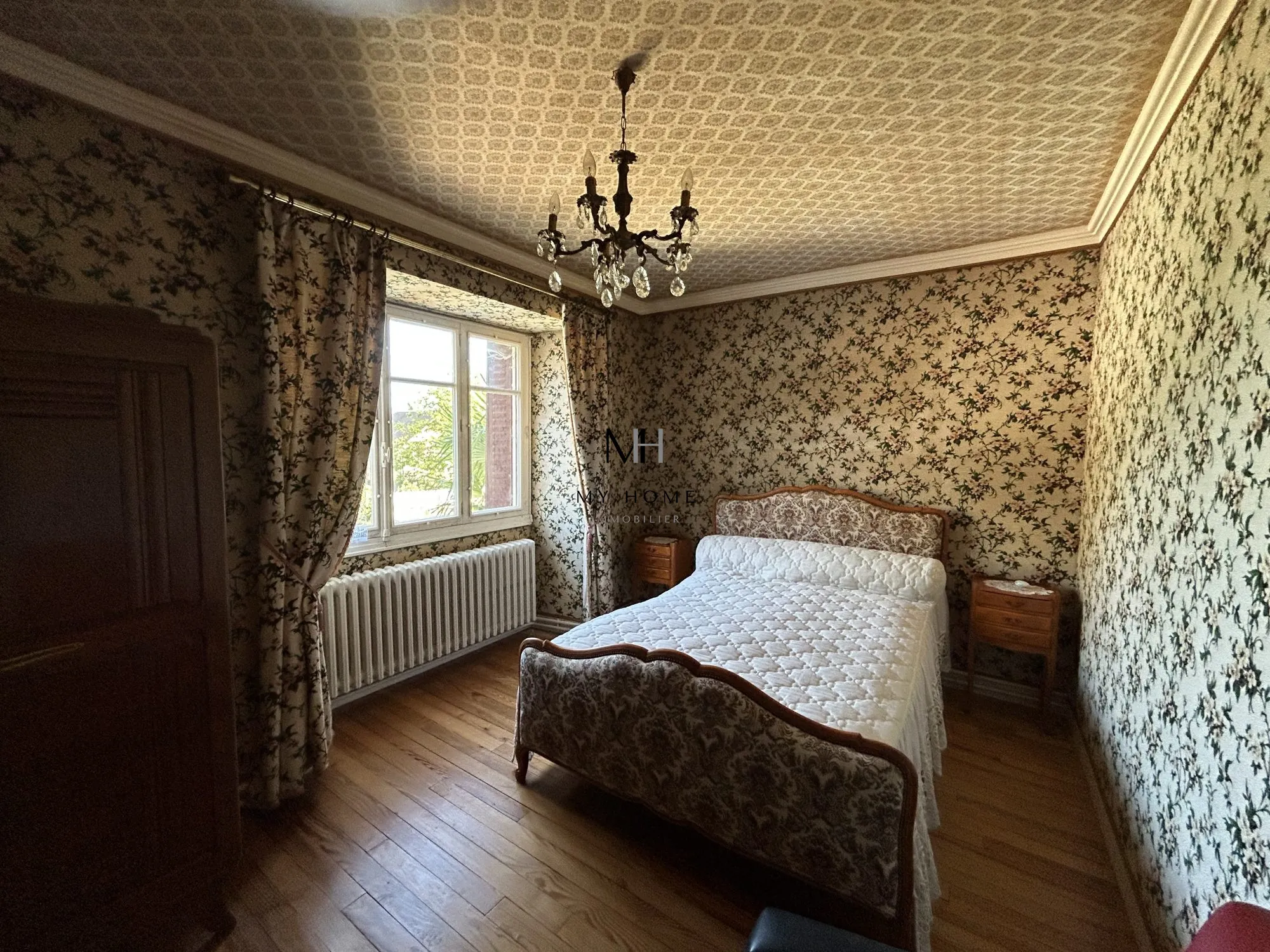 Maison à vendre dans les Alpes Mancelles avec dépendance, garage et jardin clos 