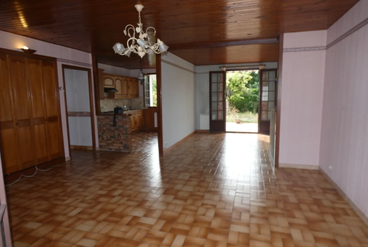Maison familiale avec sous-sol total à Migennes – Spacieuse et fonctionnelle 