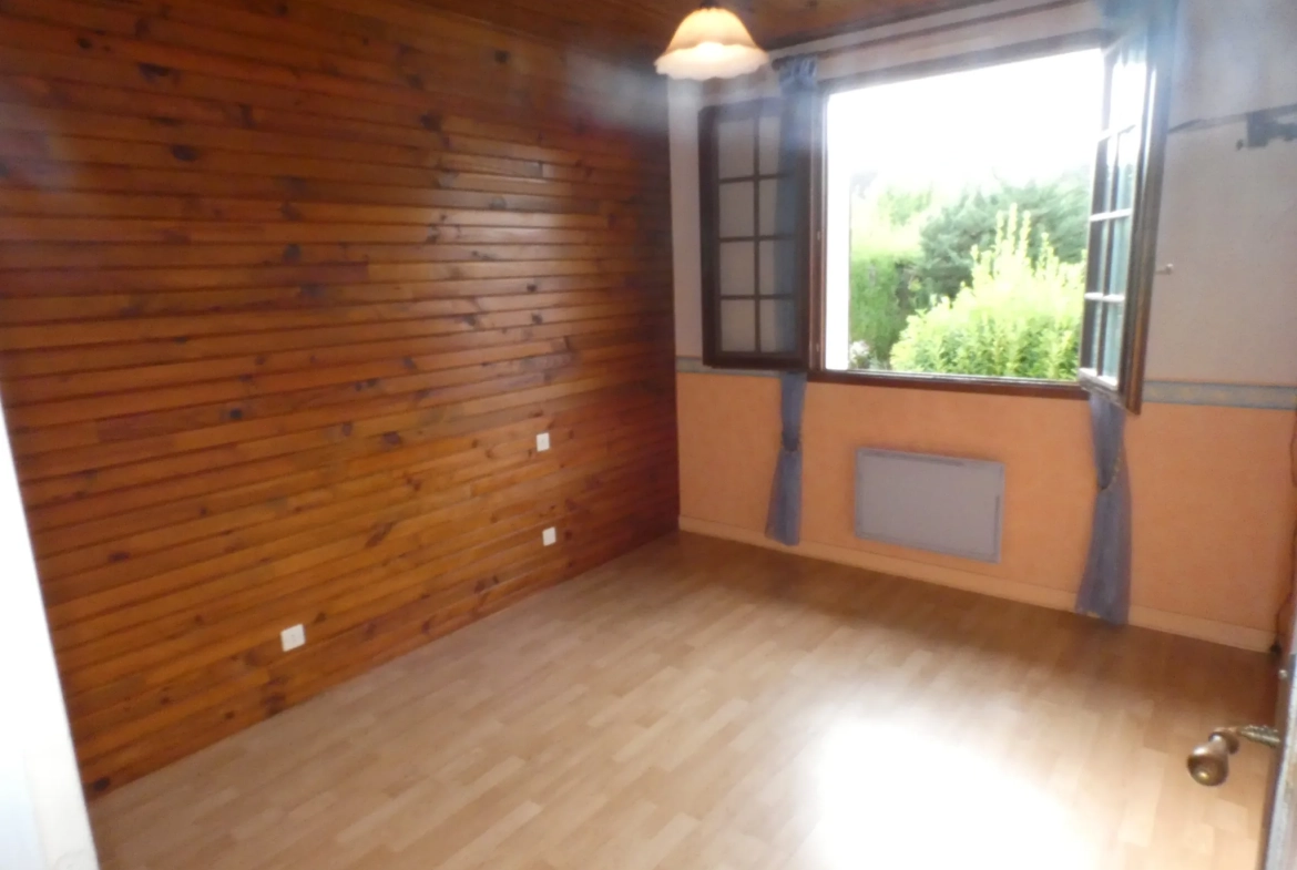 Maison familiale avec sous-sol total à Migennes – Spacieuse et fonctionnelle 