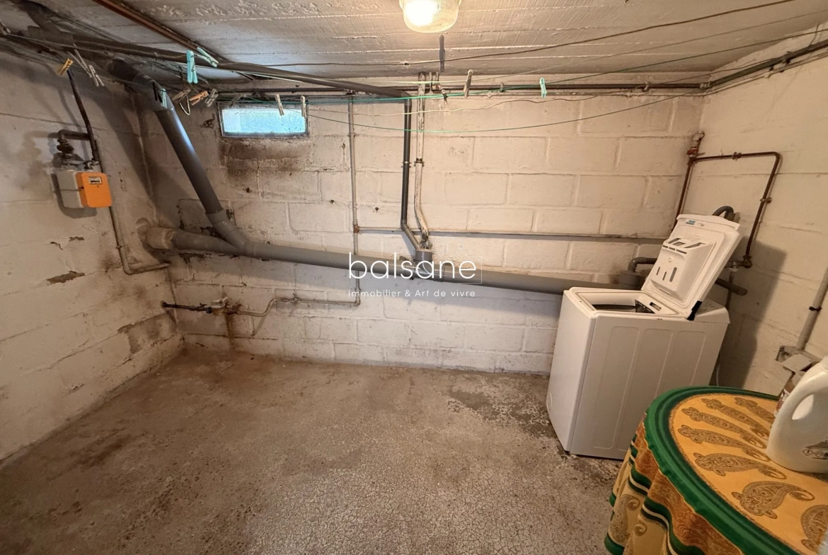 Maison familiale à vendre à Saint-Étienne-du-Rouvray - Calme, espace et potentiel 