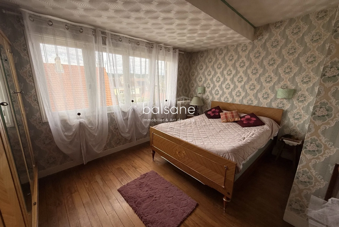 Maison familiale à vendre à Saint-Étienne-du-Rouvray - Calme, espace et potentiel 