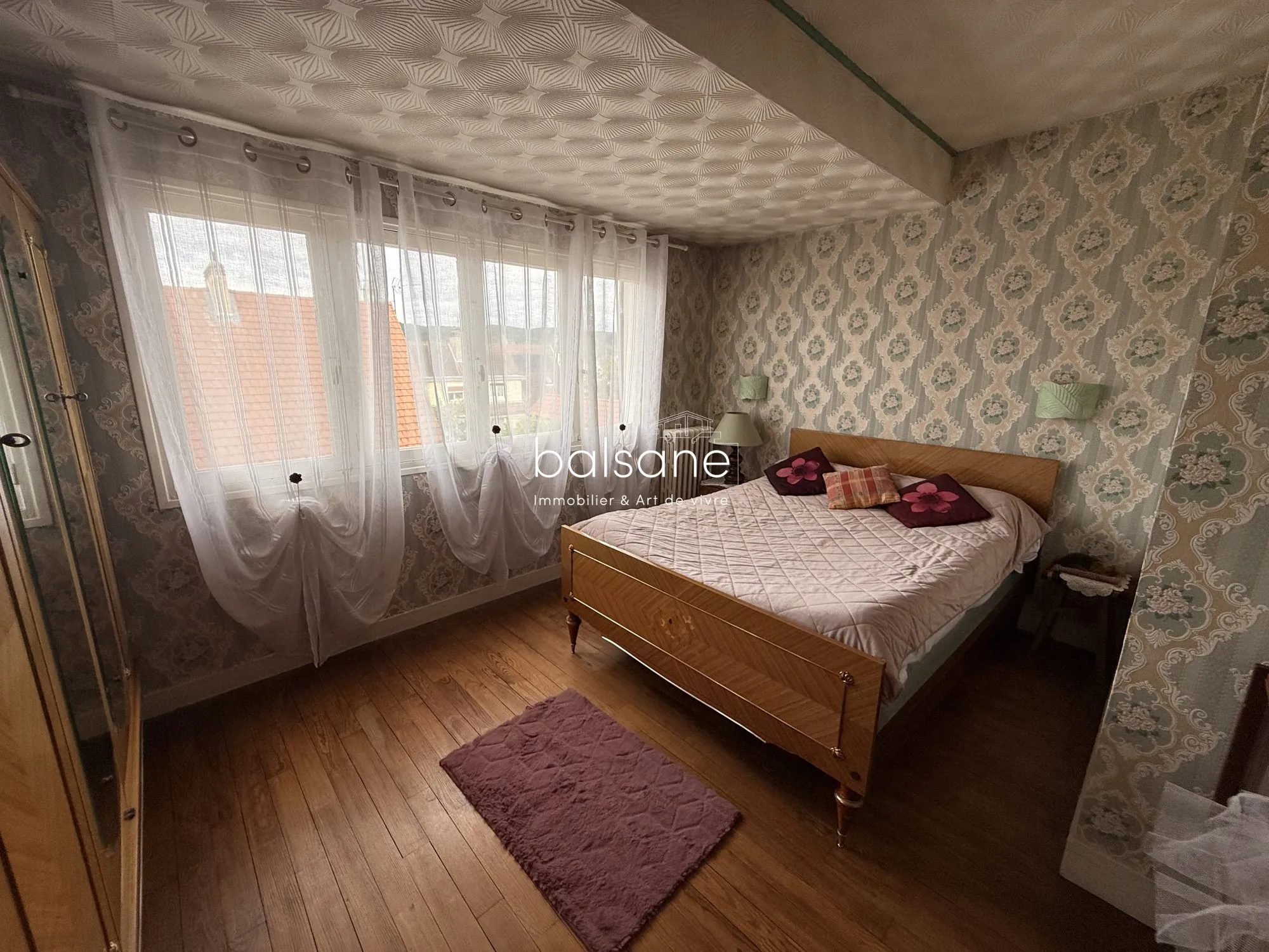 Maison familiale à vendre à Saint-Étienne-du-Rouvray - Calme, espace et potentiel 