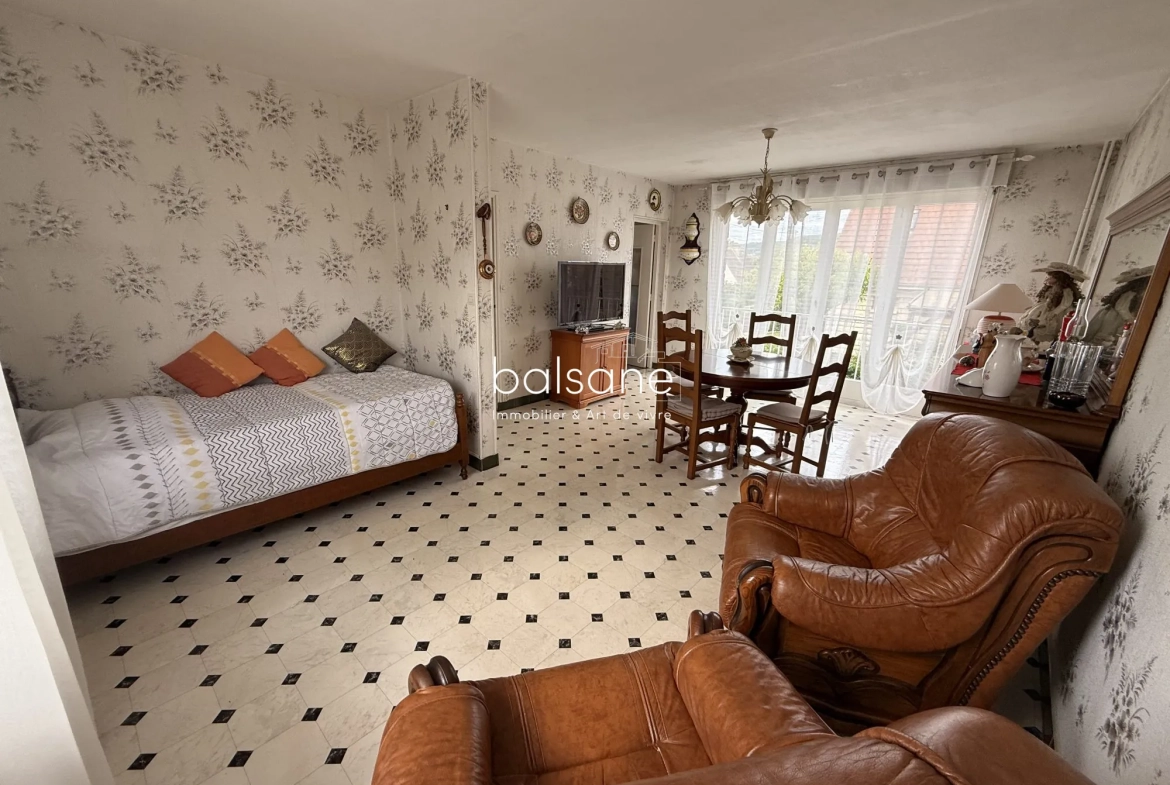 Maison familiale à vendre à Saint-Étienne-du-Rouvray - Calme, espace et potentiel 