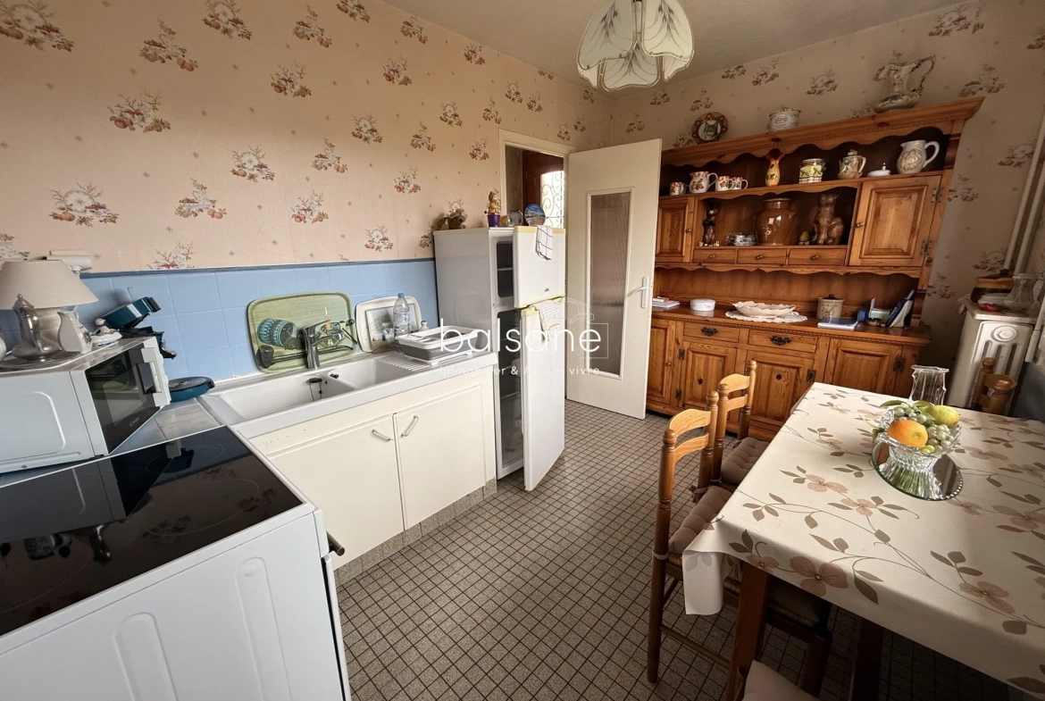 Maison familiale à vendre à Saint-Étienne-du-Rouvray - Calme, espace et potentiel 