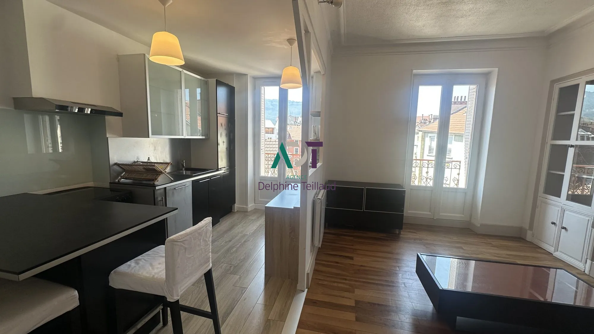 Appartement de 37m² à Grenoble avec balcon, vue ouest, vendu meublé 