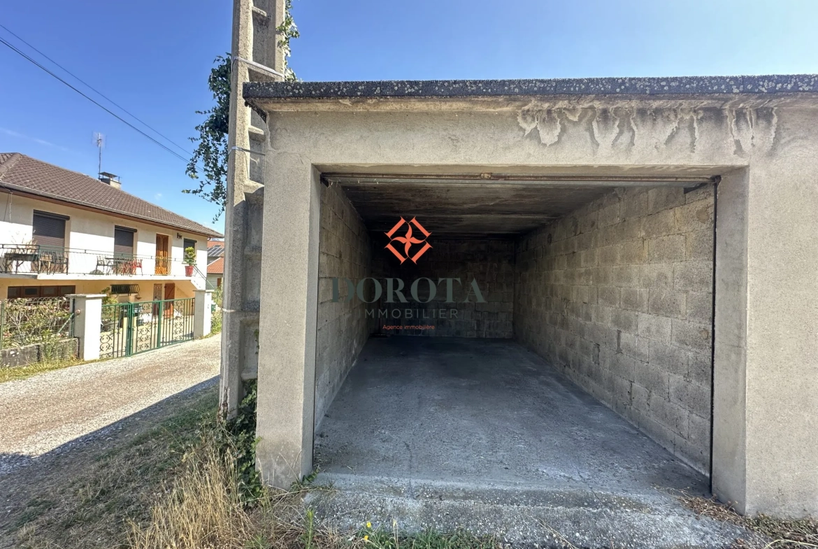 Garage à vendre de 14 m² à Villard-Bonnot - Parking sécurisé 