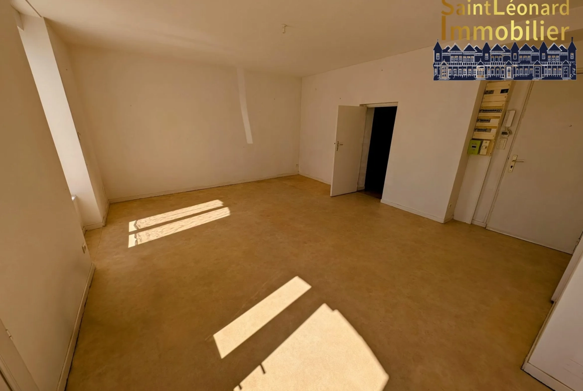 Appartement T3 lumineux de 59 m² avec garage et cave à Fougères 