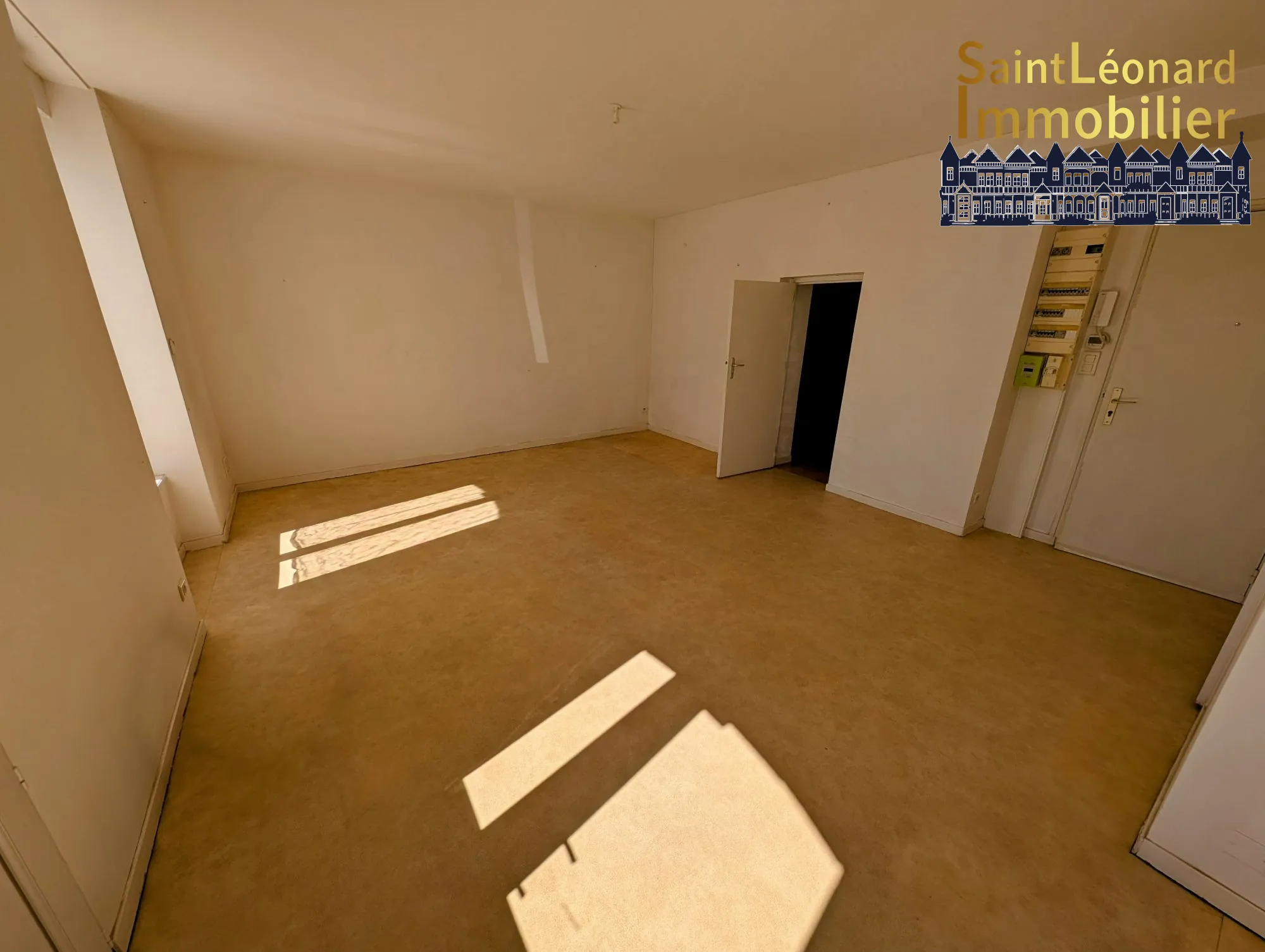 Appartement T3 lumineux de 59 m² avec garage et cave à Fougères 