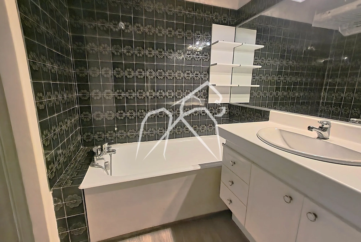 Appartement spacieux de 69 m² au cœur de Rouen avec parking sécurisé 