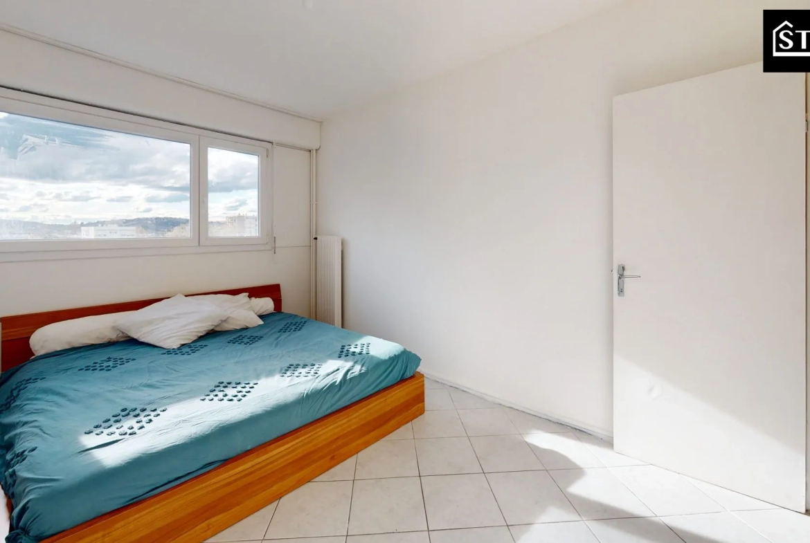 Spacieux appartement T3 rénové avec balcon à Montbéliard en vente 