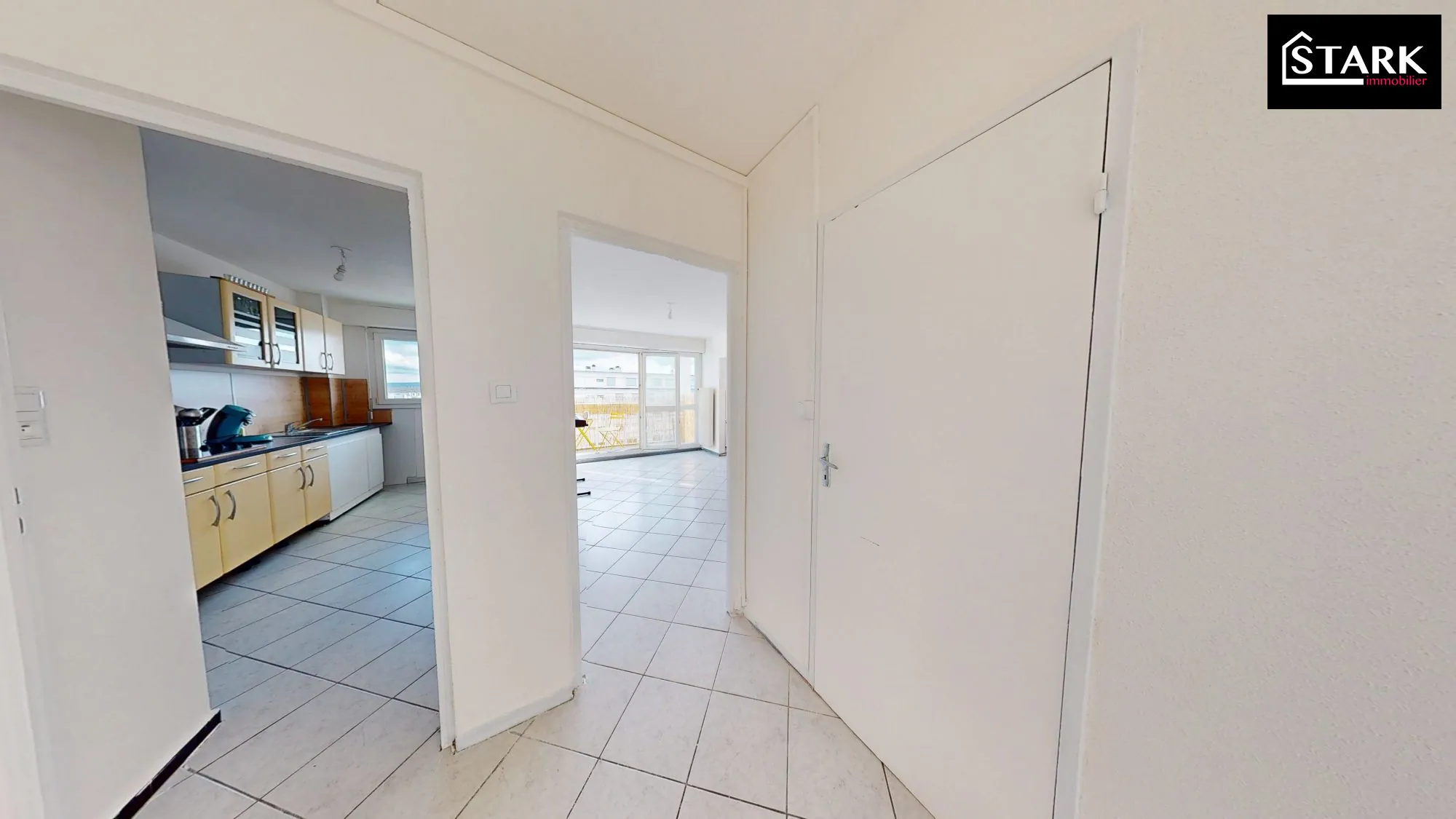 Spacieux appartement T3 rénové avec balcon à Montbéliard en vente 