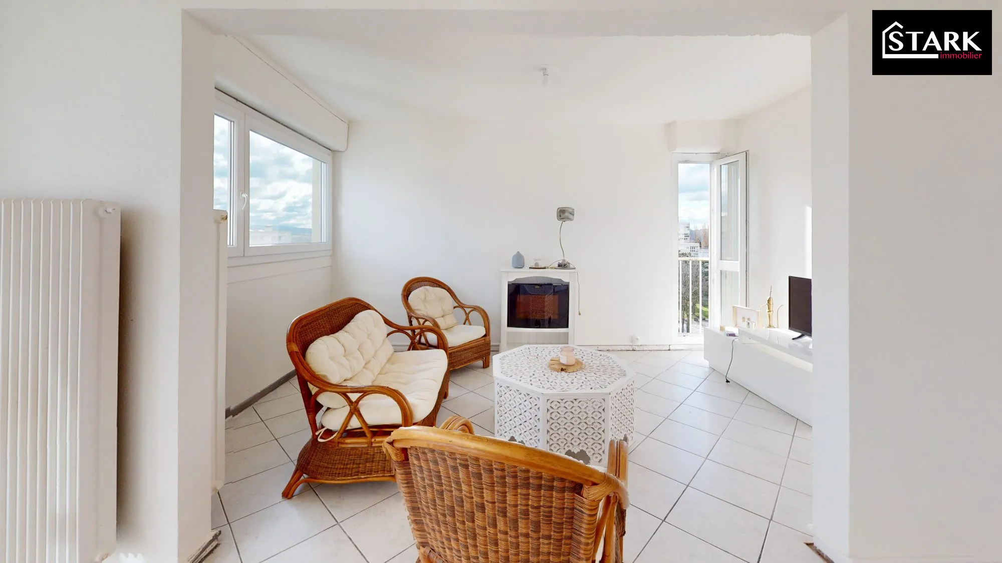 Spacieux appartement T3 rénové avec balcon à Montbéliard en vente 