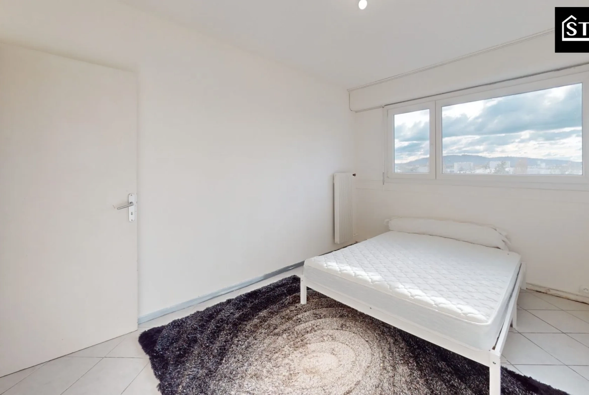 Spacieux appartement T3 rénové avec balcon à Montbéliard en vente 