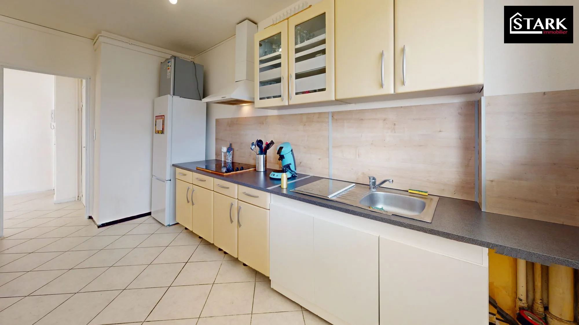 Spacieux appartement T3 rénové avec balcon à Montbéliard en vente 