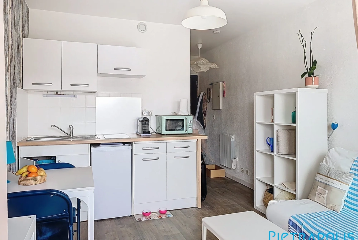 Studio meublé avec terrasse et parking à Sète - Emplacement idéal 