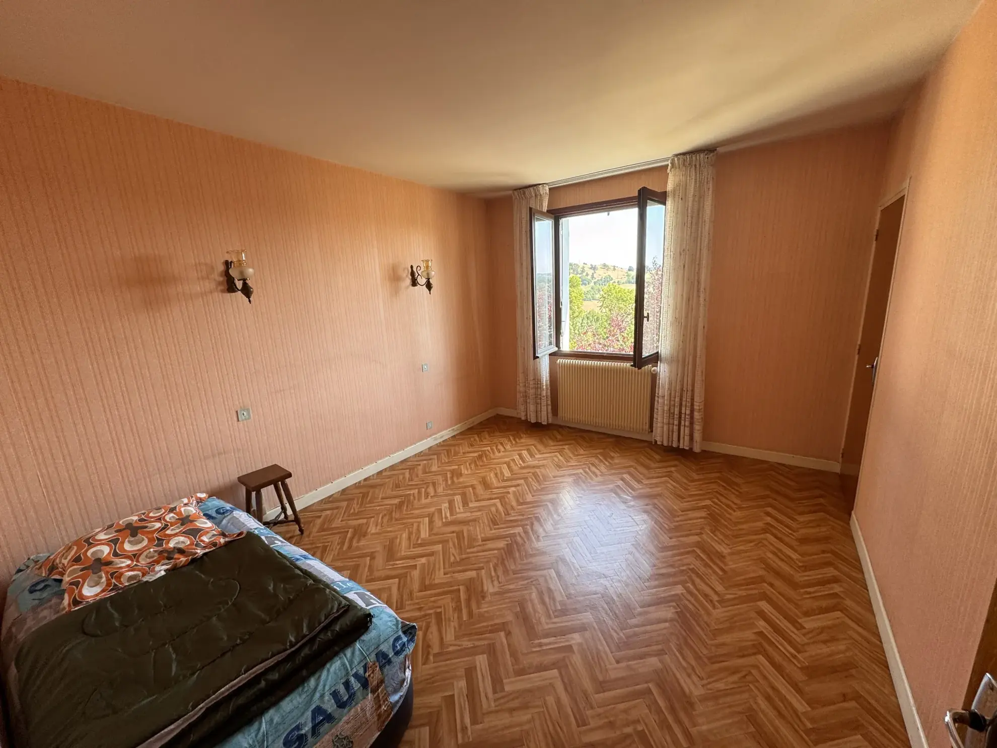 Maison lumineuse de 4 chambres à Saint-Flour proche commodités 