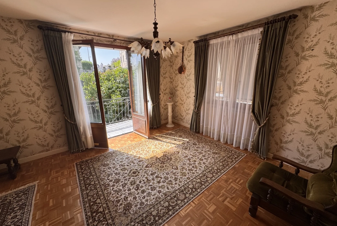 Maison lumineuse de 4 chambres à Saint-Flour proche commodités 