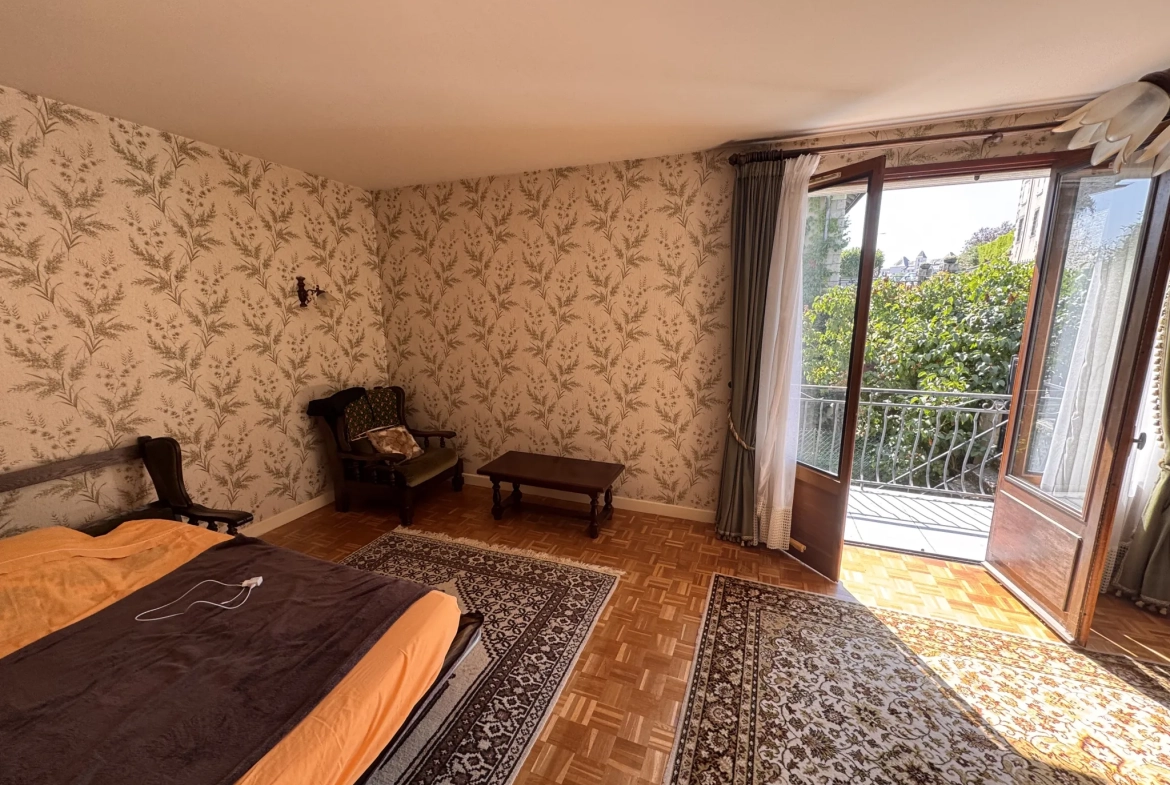Maison lumineuse de 4 chambres à Saint-Flour proche commodités 