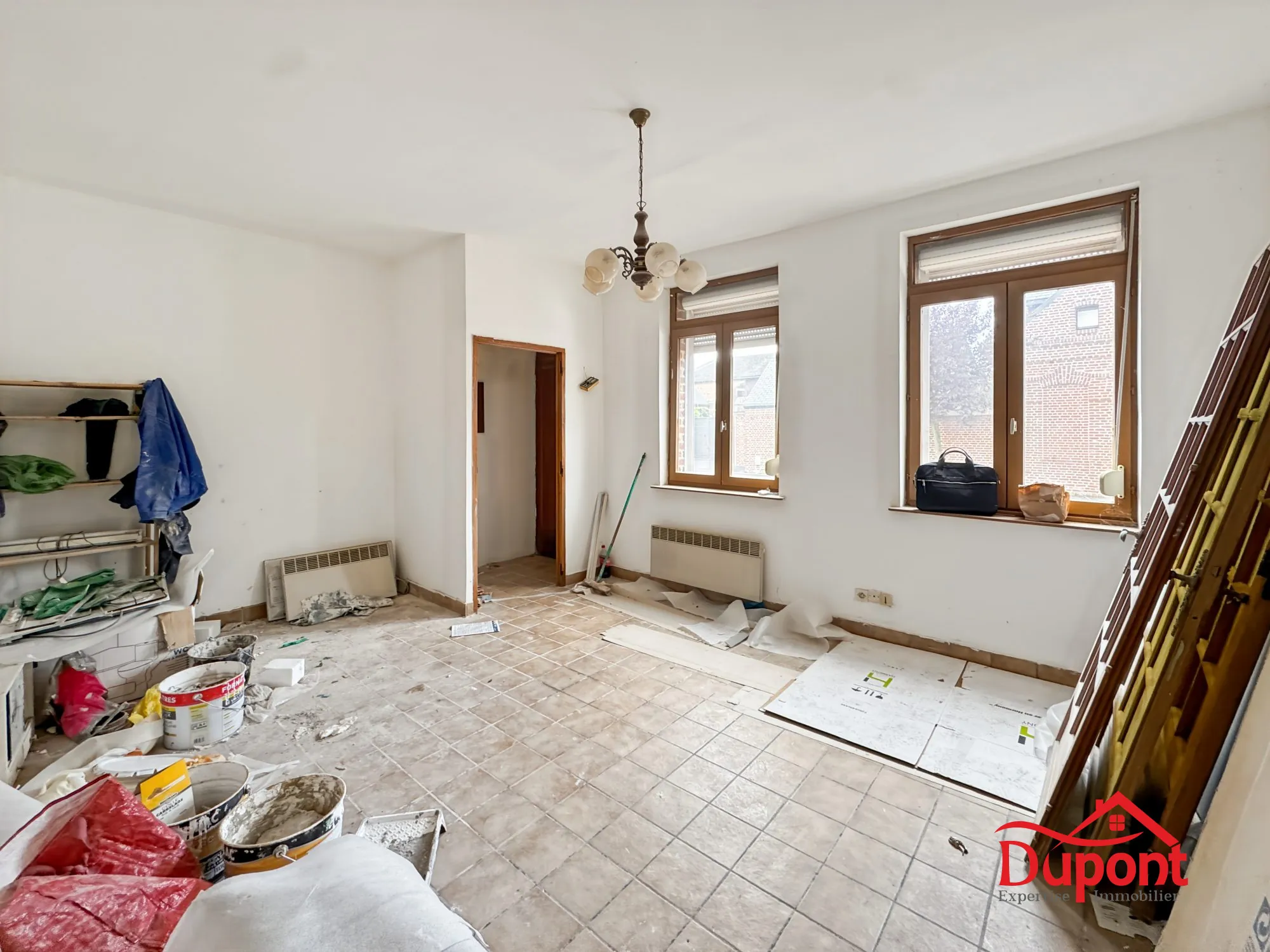 Maison à Rénover de 62 m² à Cambrai avec Cave et Petit Extérieur 