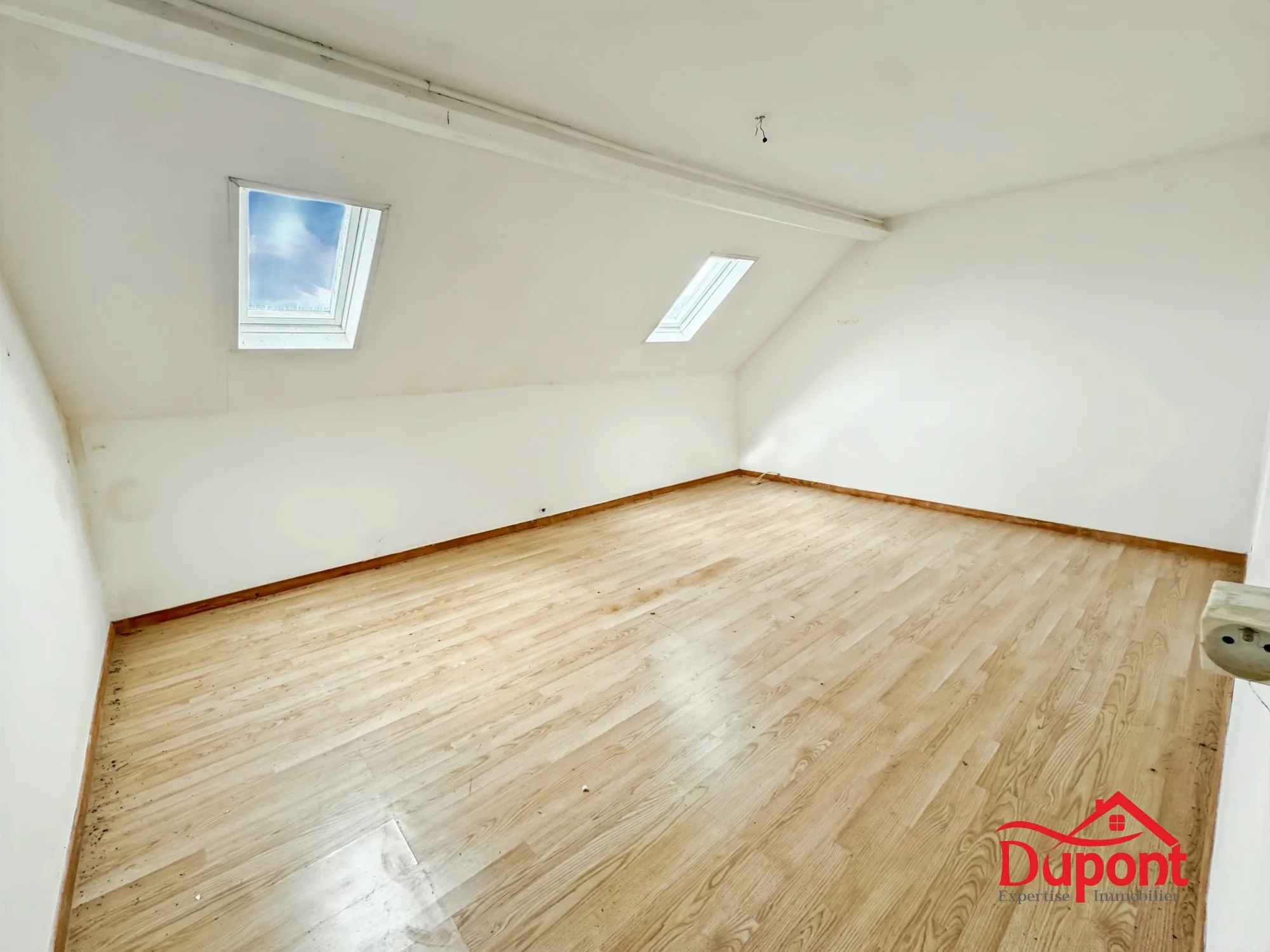 Maison à Rénover de 62 m² à Cambrai avec Cave et Petit Extérieur 