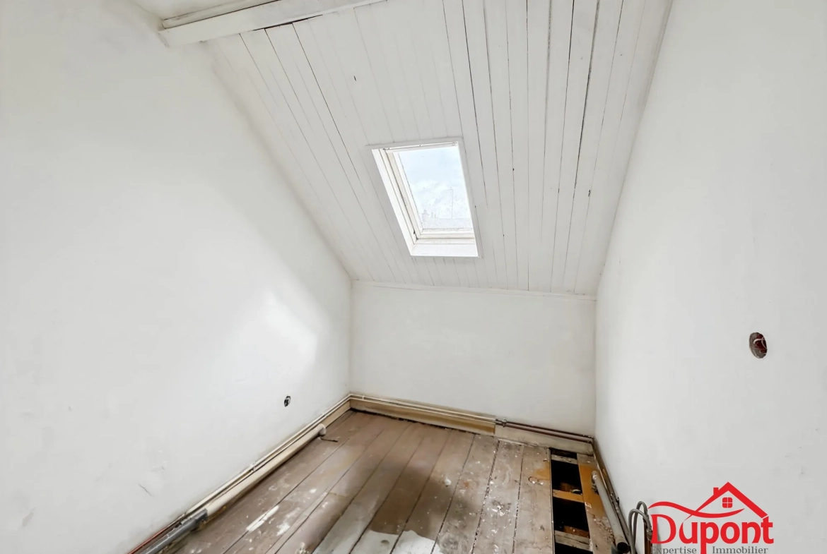 Maison à Rénover de 62 m² à Cambrai avec Cave et Petit Extérieur 