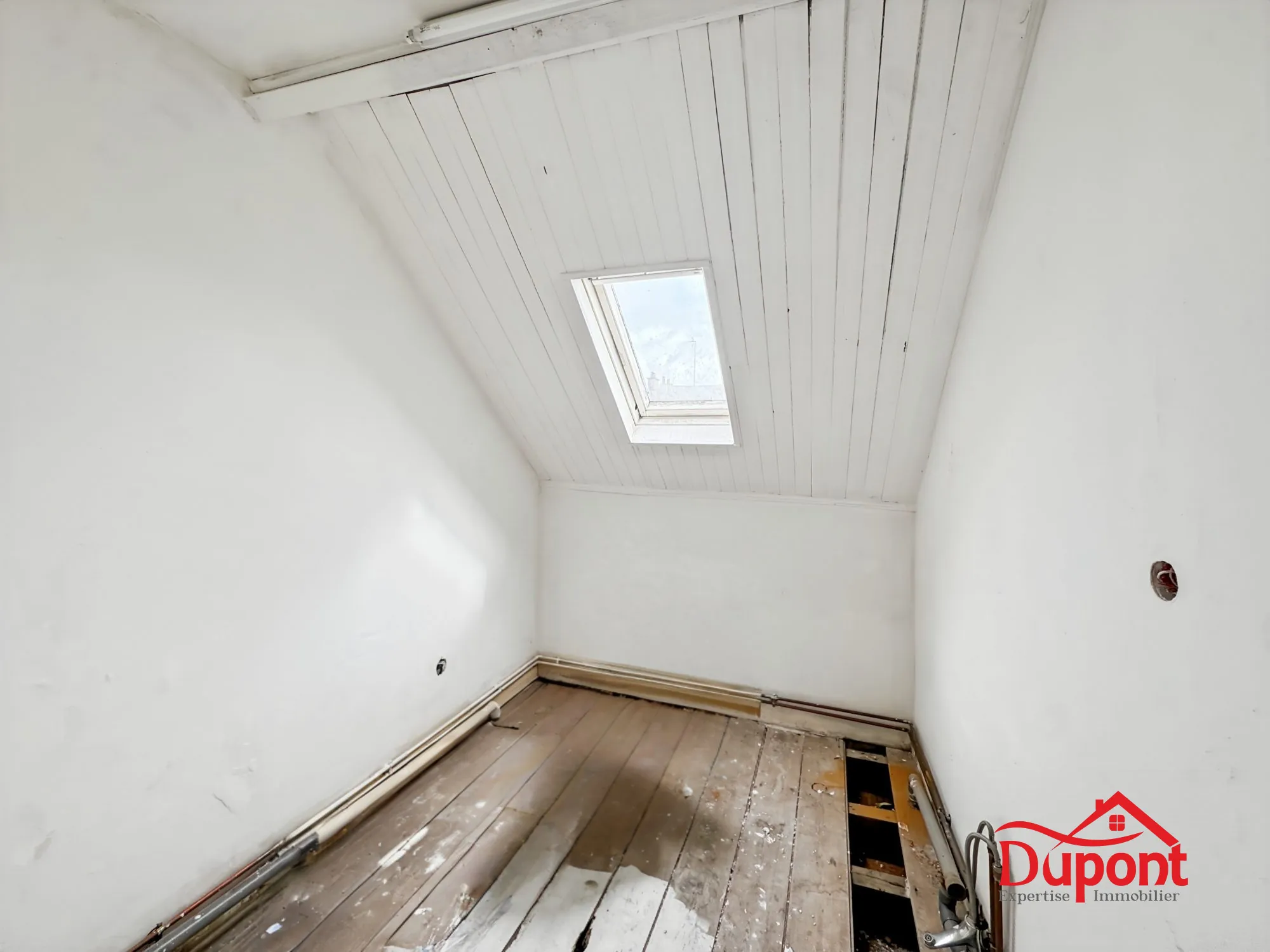 Maison à Rénover de 62 m² à Cambrai avec Cave et Petit Extérieur 