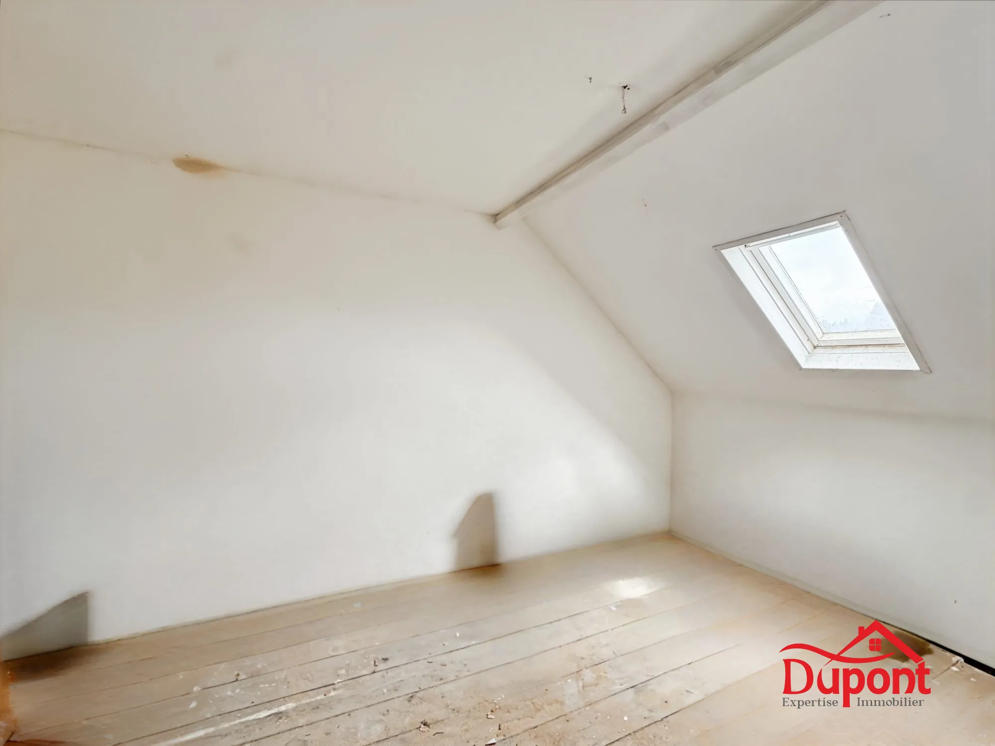 Maison à Rénover de 62 m² à Cambrai avec Cave et Petit Extérieur 