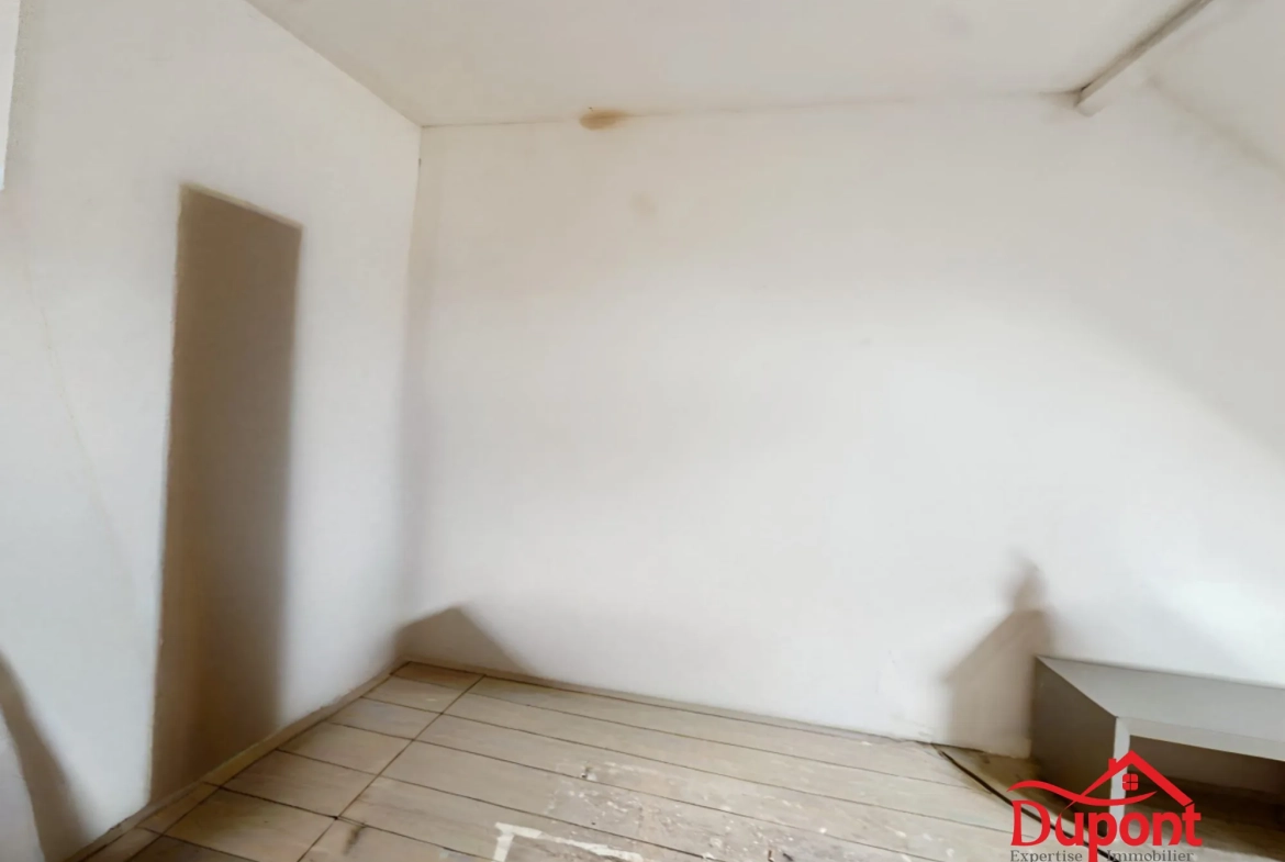 Maison à Rénover de 62 m² à Cambrai avec Cave et Petit Extérieur 