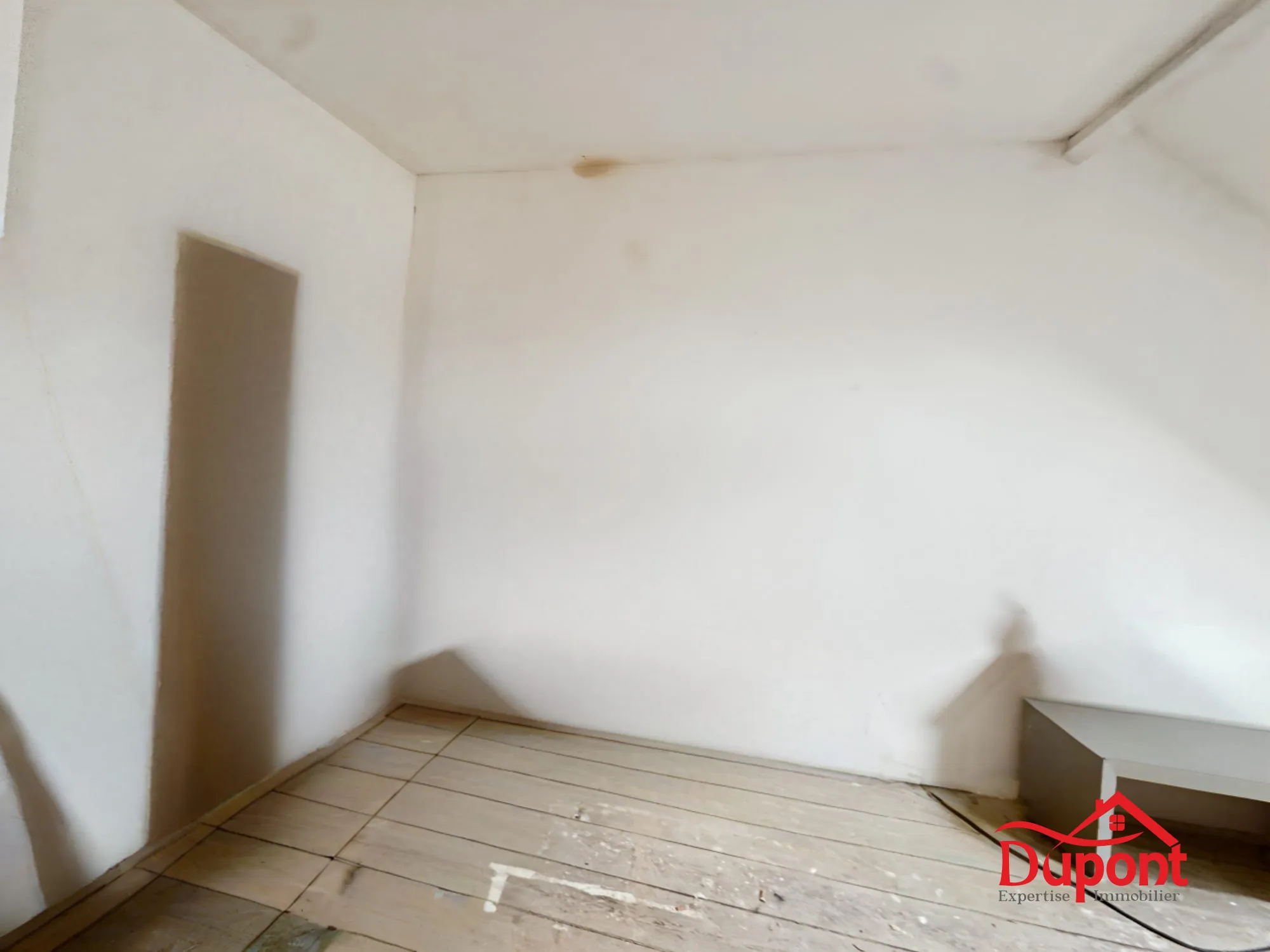 Maison à Rénover de 62 m² à Cambrai avec Cave et Petit Extérieur 
