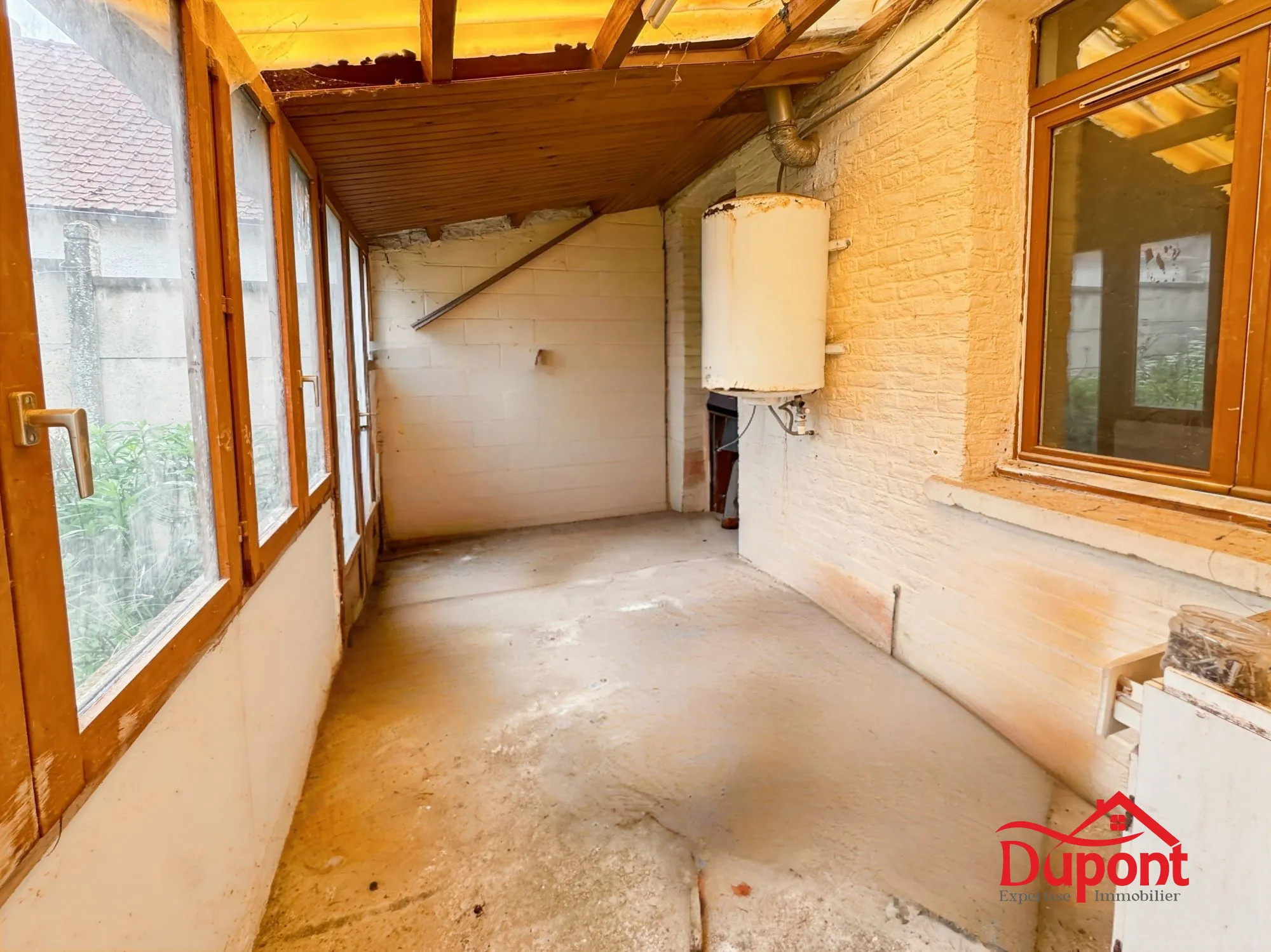 Maison à Rénover de 62 m² à Cambrai avec Cave et Petit Extérieur 