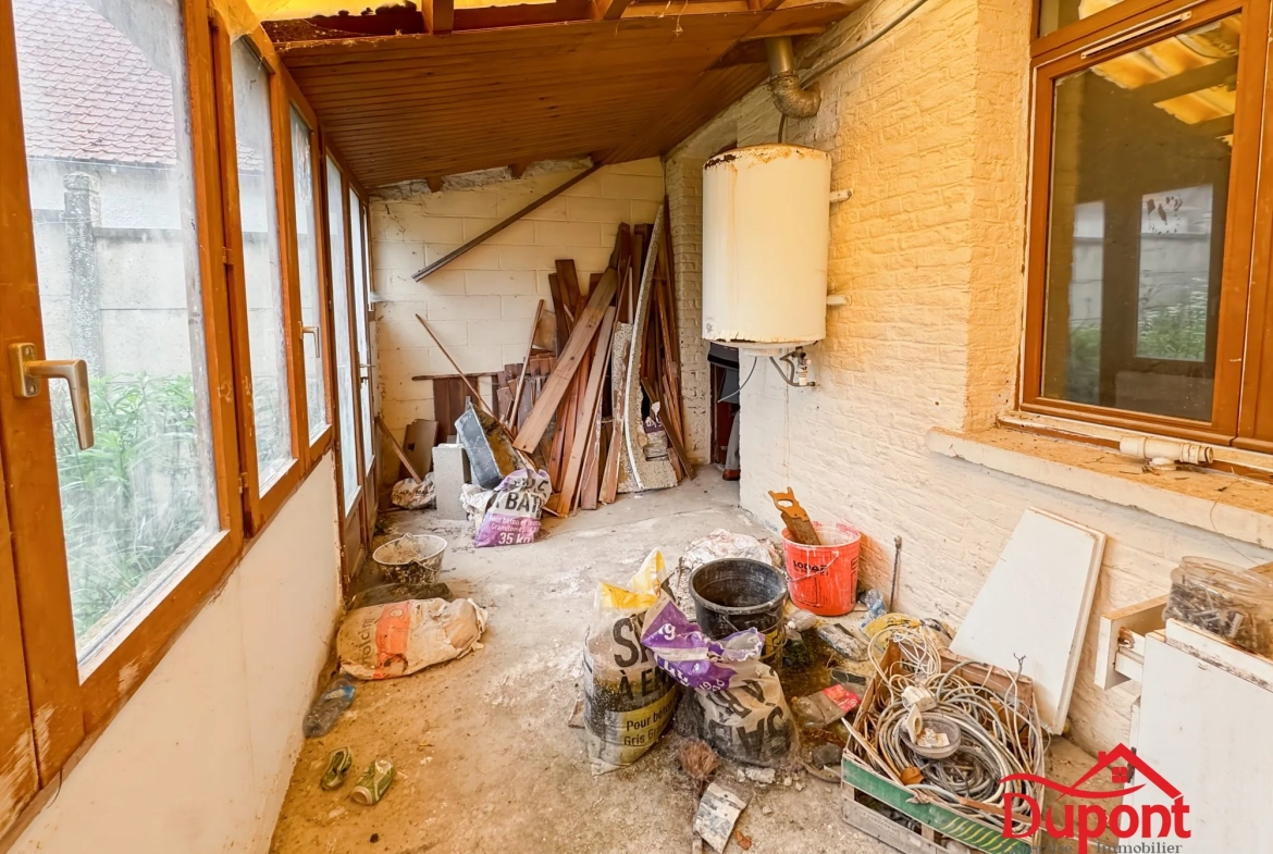 Maison à Rénover de 62 m² à Cambrai avec Cave et Petit Extérieur 