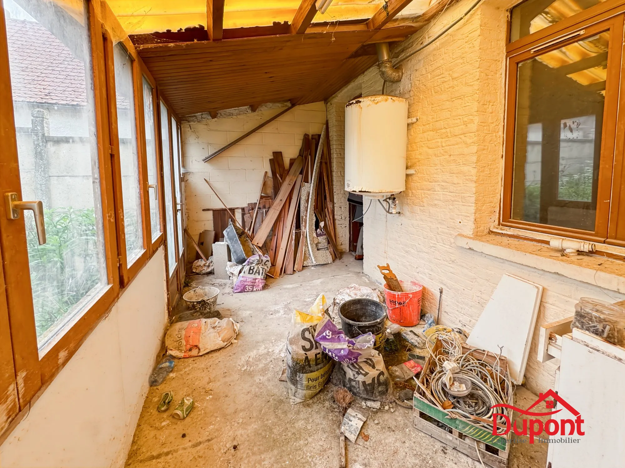 Maison à Rénover de 62 m² à Cambrai avec Cave et Petit Extérieur 