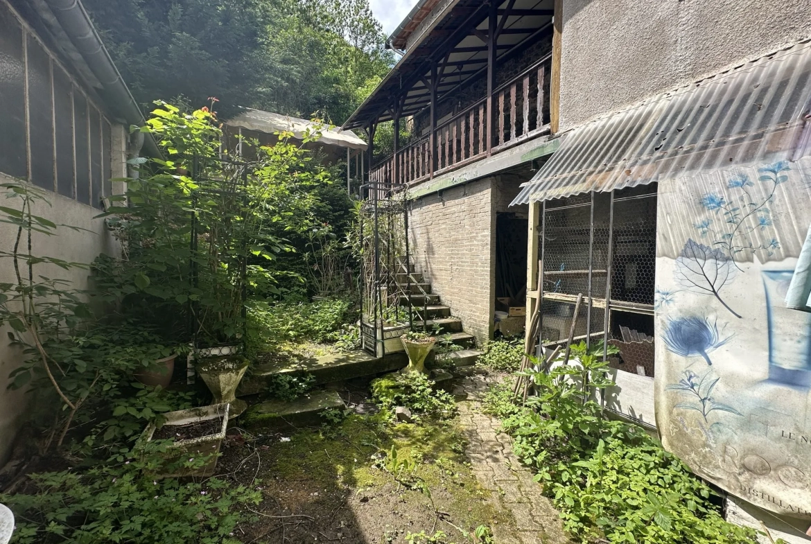 Maison de village de 125 m² avec jardin et terrasse à Beaujeu 