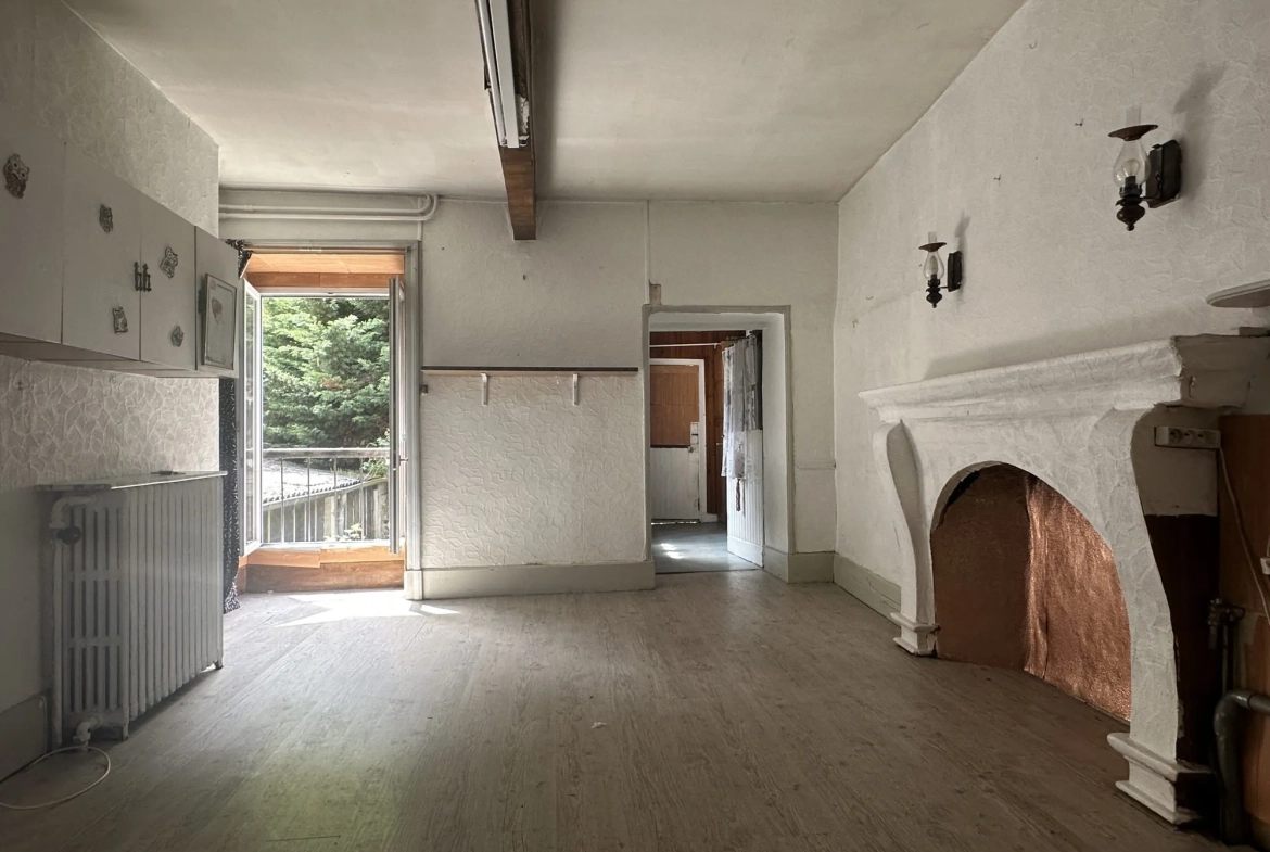 Maison de village de 125 m² avec jardin et terrasse à Beaujeu 