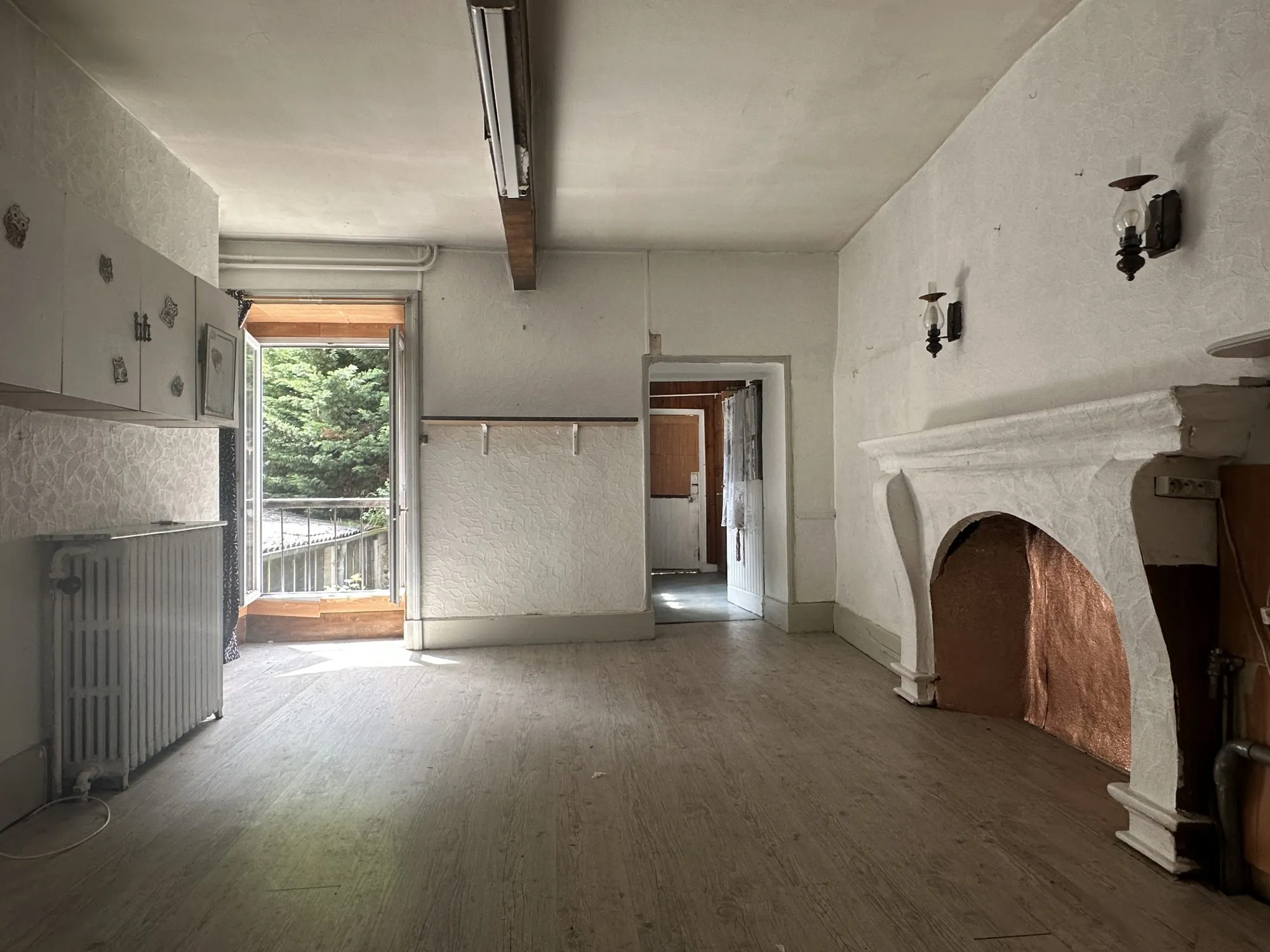 Maison de village de 125 m² avec jardin et terrasse à Beaujeu 