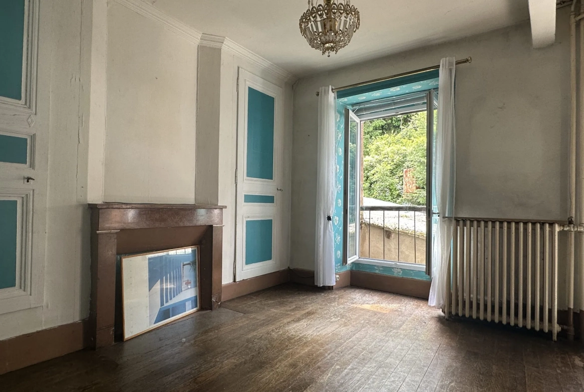 Maison de village de 125 m² avec jardin et terrasse à Beaujeu 