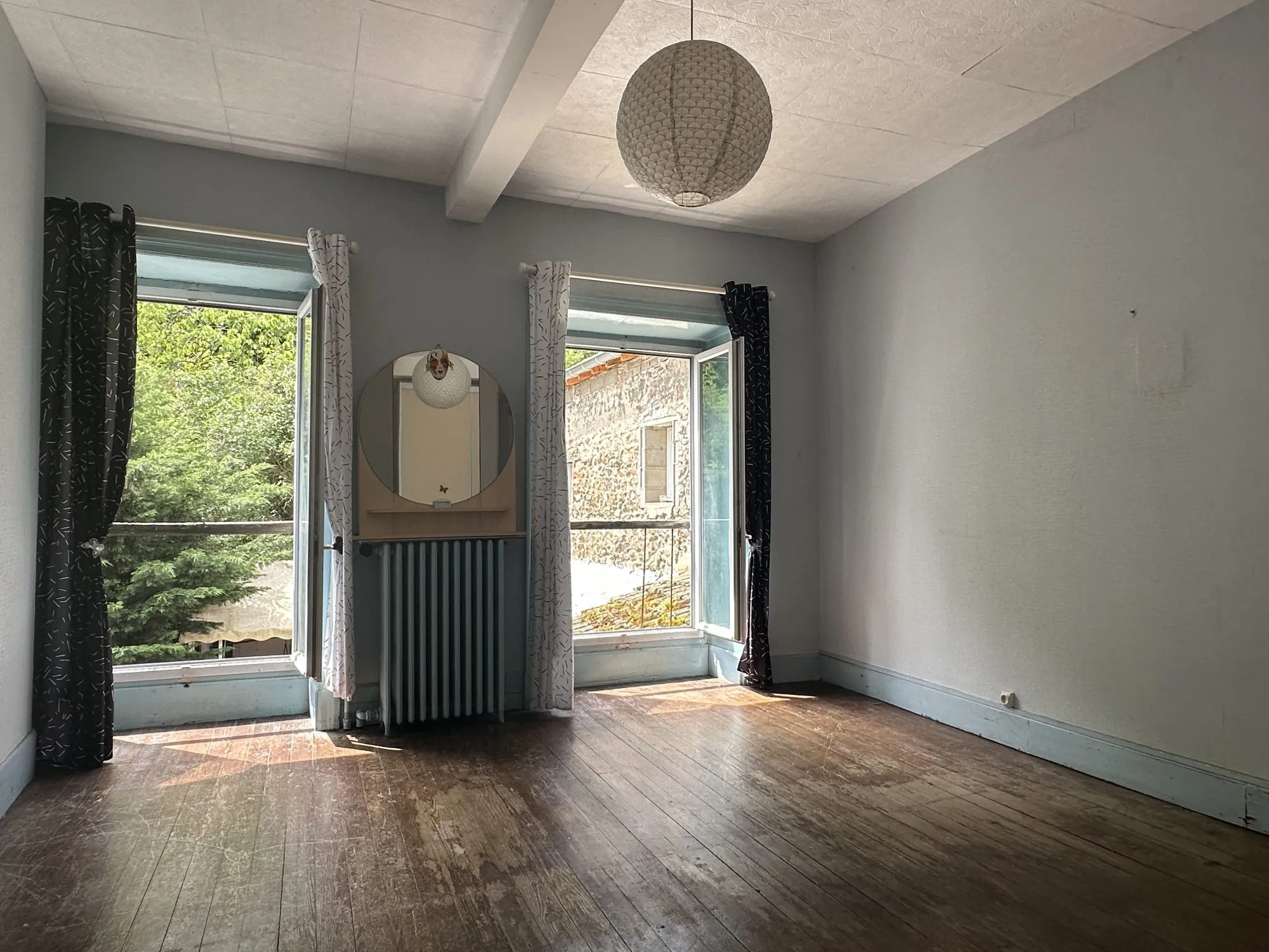 Maison de village de 125 m² avec jardin et terrasse à Beaujeu 