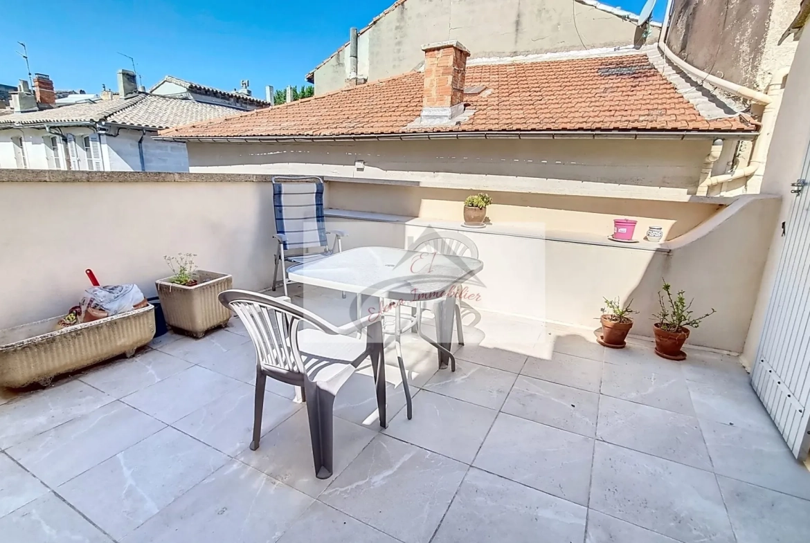 Appartement à vendre à Avignon avec terrasse et vue dégagée 