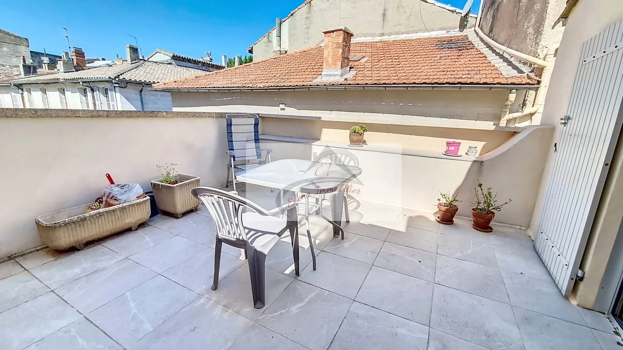 Appartement à vendre à Avignon avec terrasse et vue dégagée 
