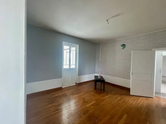 Grande maison de ville avec jardin à Samatan de 180 m2 à rénover 