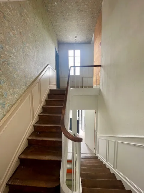 Grande maison de ville avec jardin à Samatan de 180 m2 à rénover 
