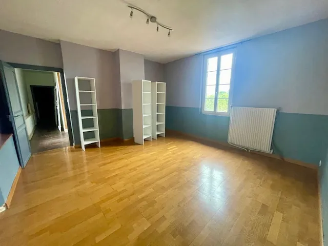 Grande maison de ville avec jardin à Samatan de 180 m2 à rénover 