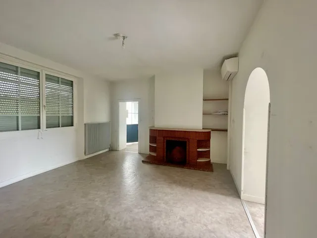 Grande maison de ville avec jardin à Samatan de 180 m2 à rénover 