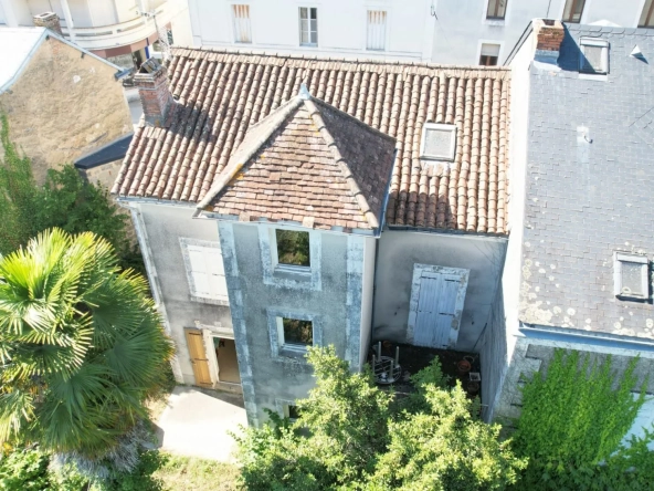 Achat maison indépendante avec appartement à Thiviers centre-ville